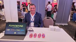 Phil Wilkes, director comercial de Adventure Boogies presentando lo mejor de República Dominicana.