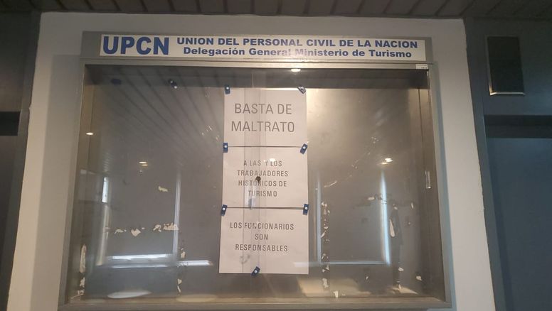 Turismo en alerta porque se vislumbran despidos en la cartera que comanda Daniel Scioli. Trabajadores denuncia maltrato laboral.