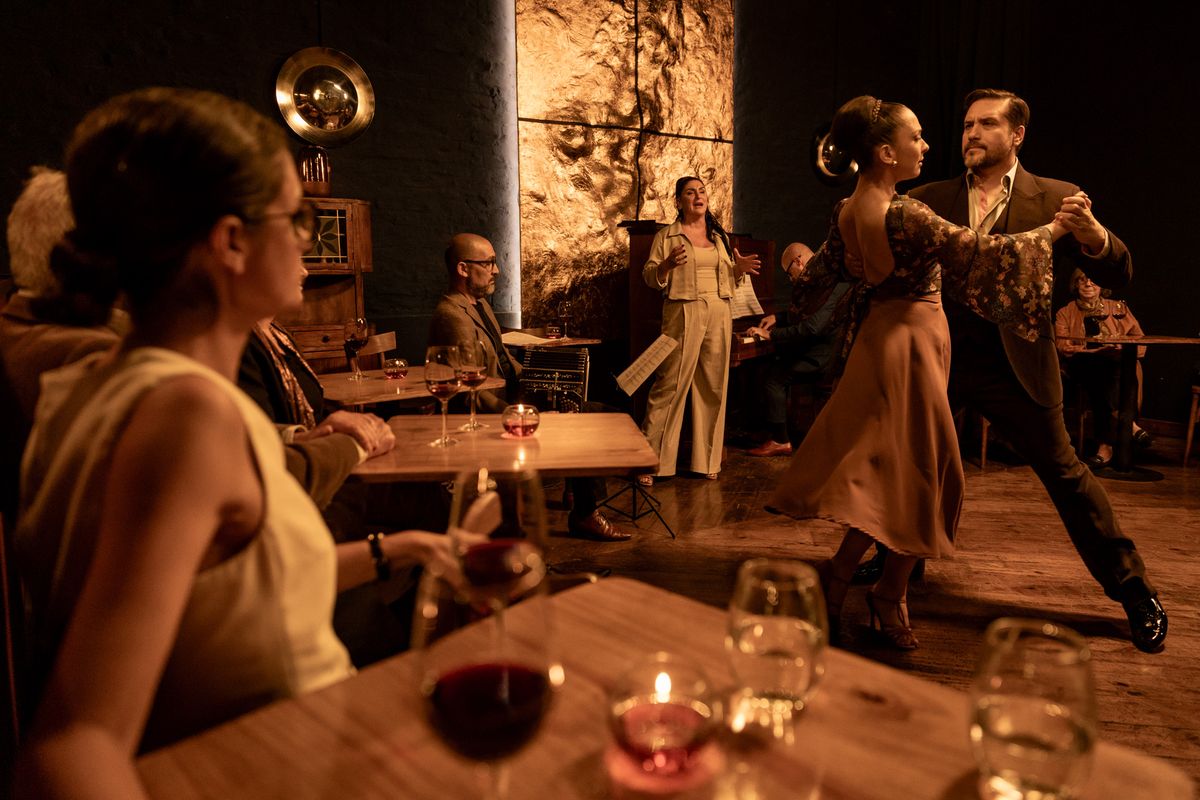 La pasión de la música típica de Buenos Aires se palpita con autenticidad en Secreto Tango Society.