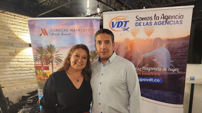 Liliana Moreno, gerente comercial para Latam de Curaçao Marriott Beach Resort y Steve Ramos, gerente general de Grupo VDT.