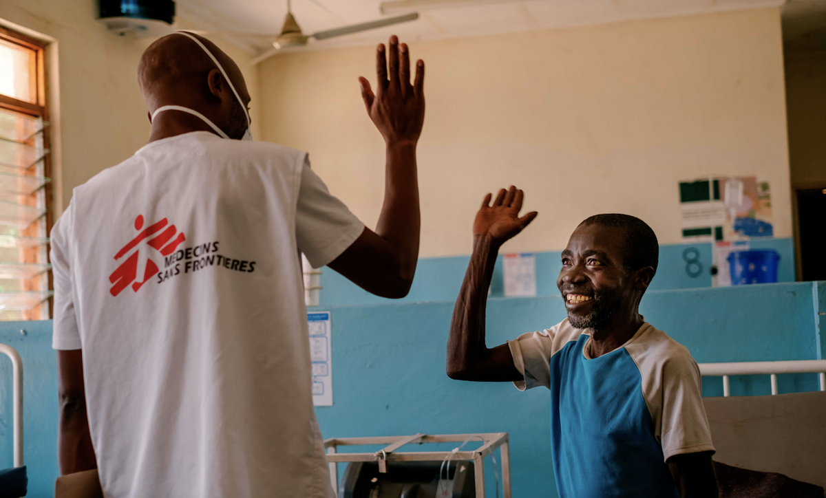 Servivuelo, colaborador de la ONG Médicos sin Fronteras.