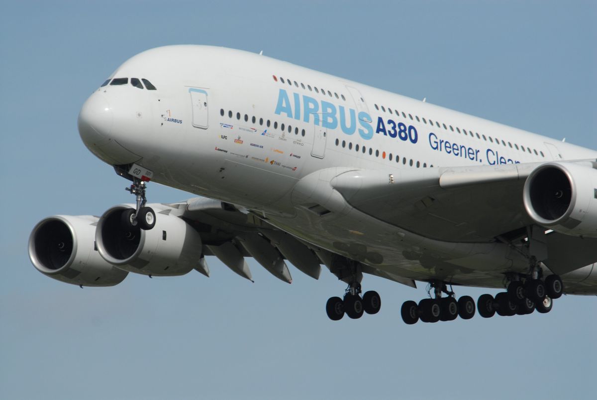 Como la mítica ave fénix, el Airbus A380 levanta vuelo hacia una nueva vida.
