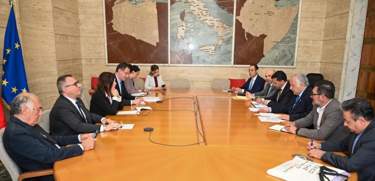 Miguel Torrruco Marqués y Daniela Santanchè resaltaron la posibilidad de incrementar las rutas y frecuencias directas entre las dos naciones. Miguel Torrruco Marqués y Daniela Santanchè resaltaron la posibilidad de incrementar las rutas y frecuencias directas entre las dos naciones.