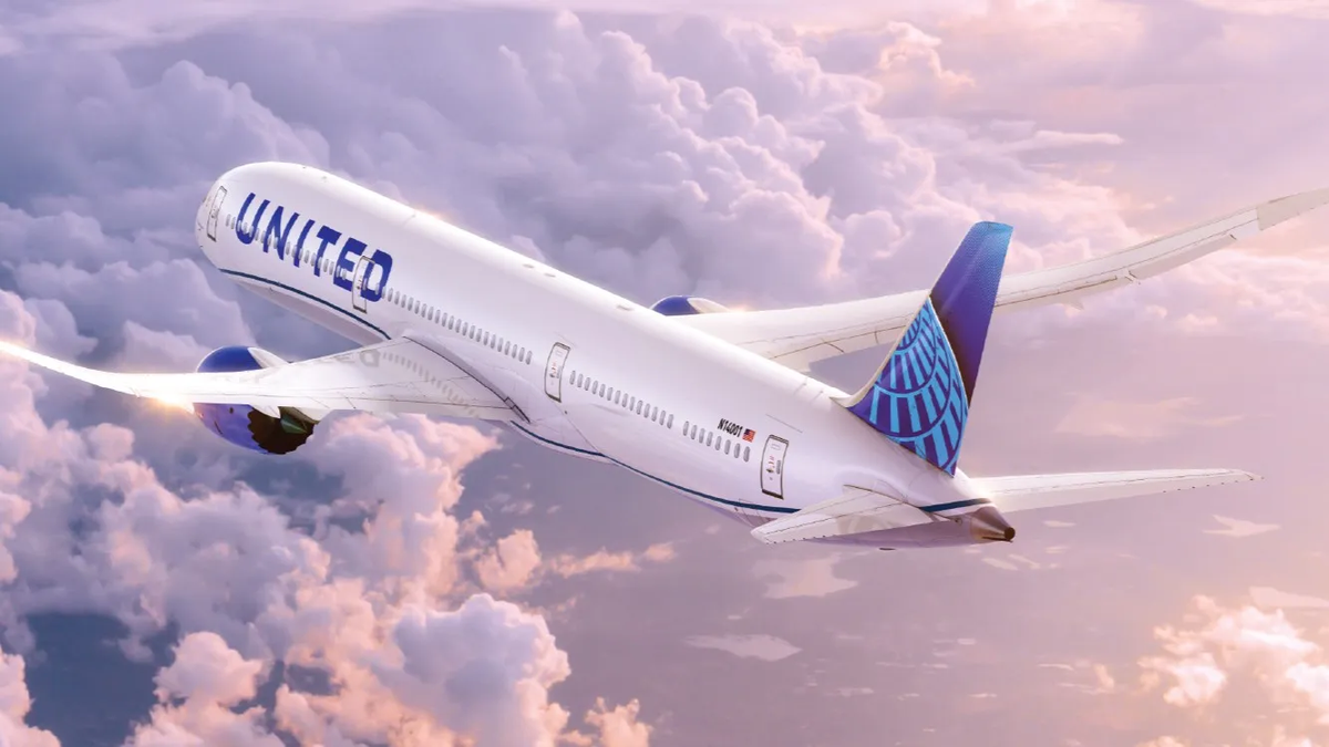 United Airlines completó la instalación del equipo para el Boeing 737-800 y se espera que opere su primer vuelo 15 de octubre.