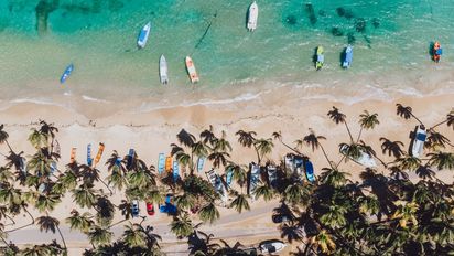 Ola cuenta con una amplia variedad de ofertas de playa.