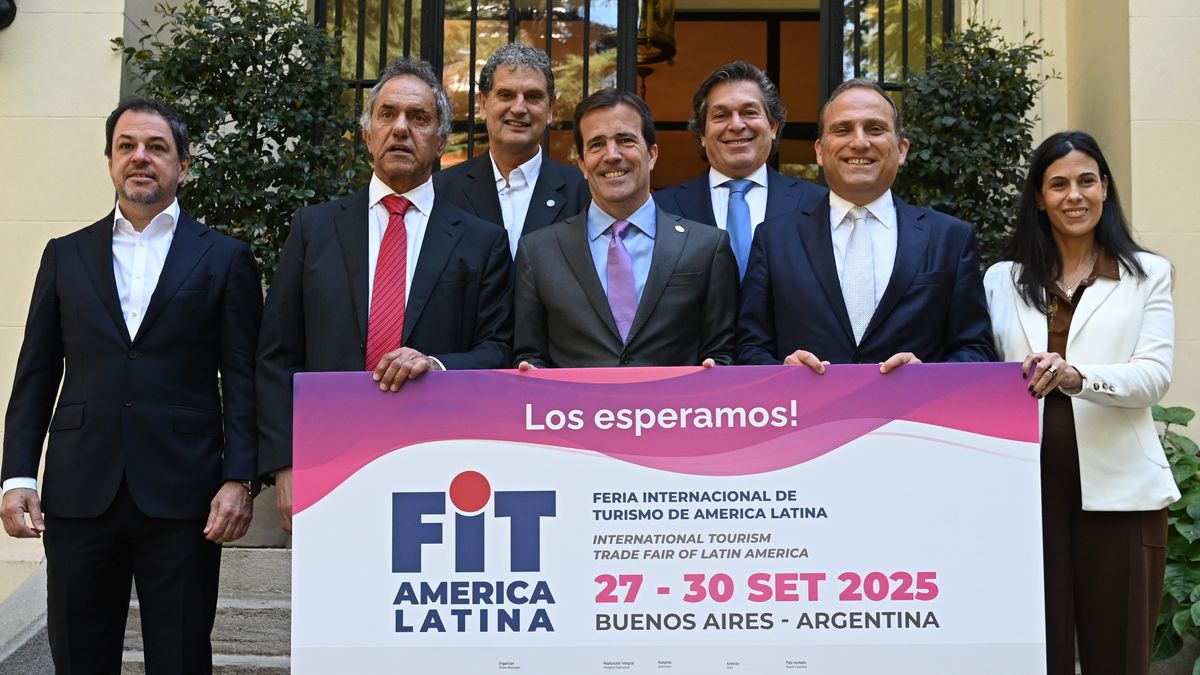 FIT 2025: la gran apuesta para reactivar al turismo interno. Daniel Scioli, Andrés Deyá y Gonçalo Teles Gomes, encabezaron el acto de lanzamiento en la Embajada de Portugal. &nbsp;