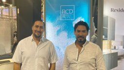Enrique del Campo, vicepresidente de Desarrollo de Negocios de RCD Hotels, y Leonel Reyes, presentes en el Tianguis Turístico 2021, celebrado en Yucatán.