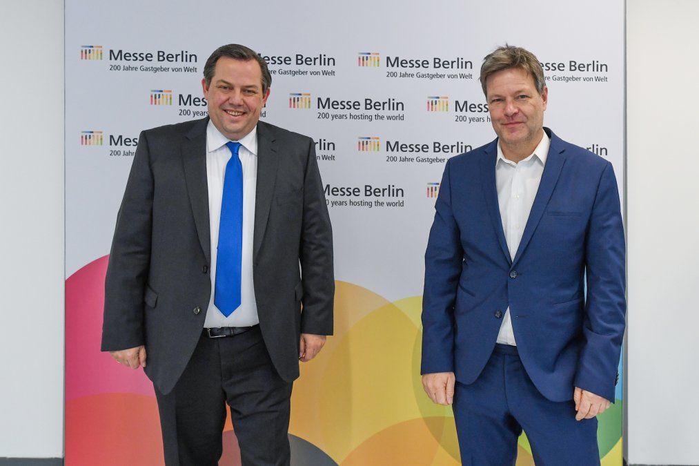 Martin Ecknig, CEO de Messe Berlin; y Robert Habeck, Federal Minister for Economic Affairs and Climate Protection de Federal Republic of Germany.
