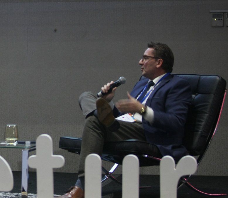 Mauro Magnani también celebró que se le aplique un impuesto a las plataformas digitales, como Airbnb. - Ladevi Medios y Soluciones Mauro Magnani también celebró que se le aplique un impuesto a las plataformas digitales, como Airbnb.