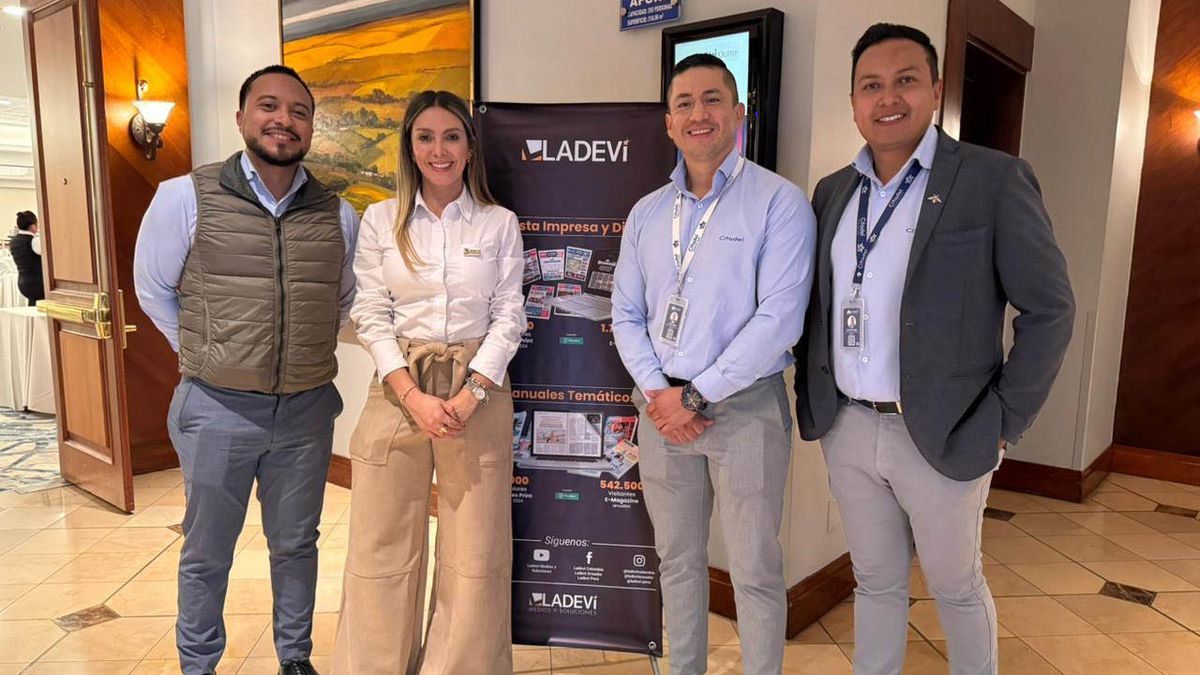 Jéssica Sánchez, coordinadora comercial de Ladevi Ecuador, junto a representantes de GEHsuites Hotels, Meliá Hotels y Citadel. 