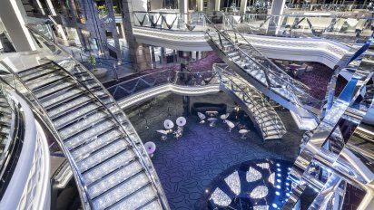 MSC: cabina con cristales de Swarovski en el MSC Bellissima