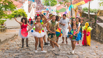 Las ferias y fiestas de mitad de año son una invitación a saborear Colombia desde sus raíces más auténticas.