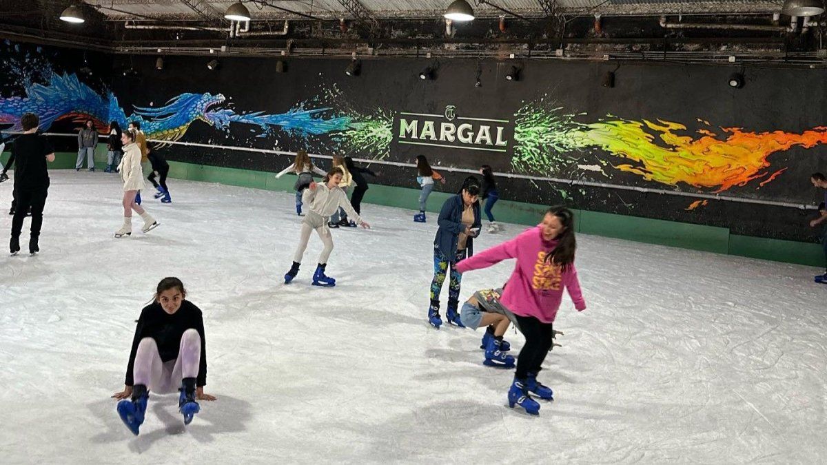 Te contamos cuáles son los precios de la pista de hielo en Caballito.
