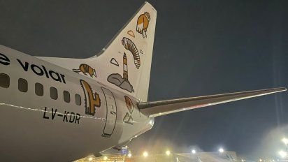 Detalle de la deriva del KDR, el sexto avión de Flybondi.