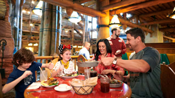 altText(Todo sobre los planes de comida de Walt Disney World Resort en Orlando)}