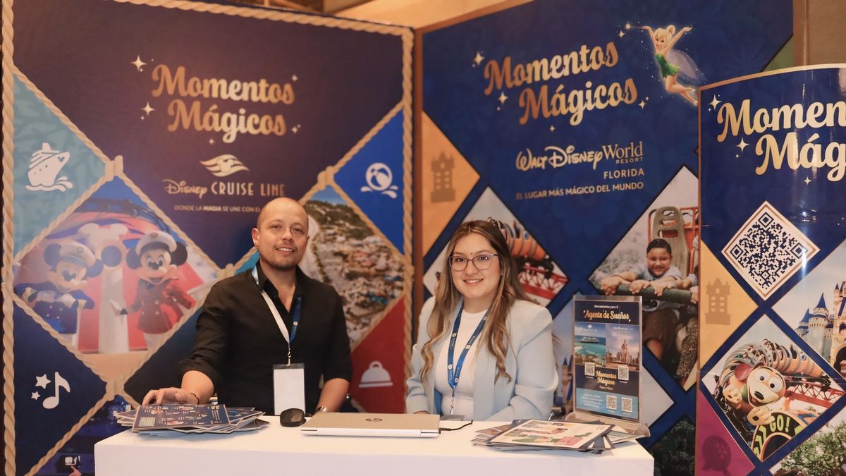 Equipo de PriceAgencies presente en el Ladevi Workshop Bogotá, representando a Disney Destinations.