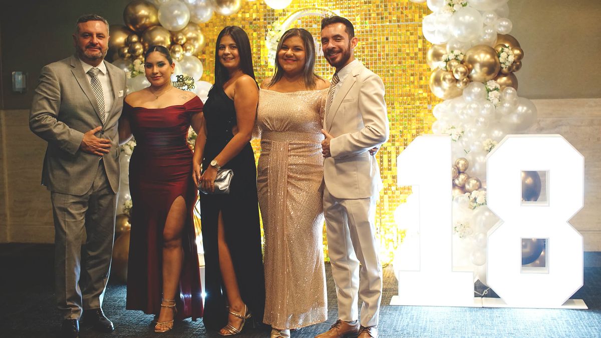 Evento de Maxitravel en Manta, con Fidel Murgueytio, gerente general (izq.). Evento de Maxitravel en Manta, con Fidel Murgueytio, gerente general (izq.).