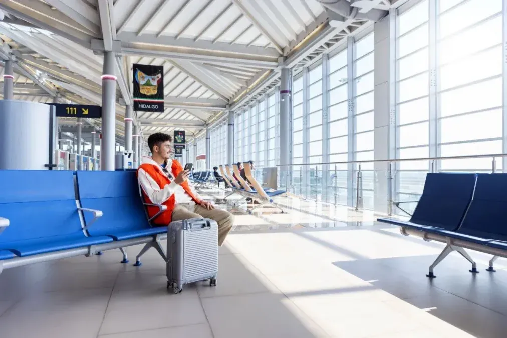 Si estás por tomar un vuelo de Aeroméxico desde el Aeropuerto Internacional Felipe Ángeles (AIFA) estos son todos los detalles que debes conocer para agilizar el abordaje y disfrutar de las instalaciones.
