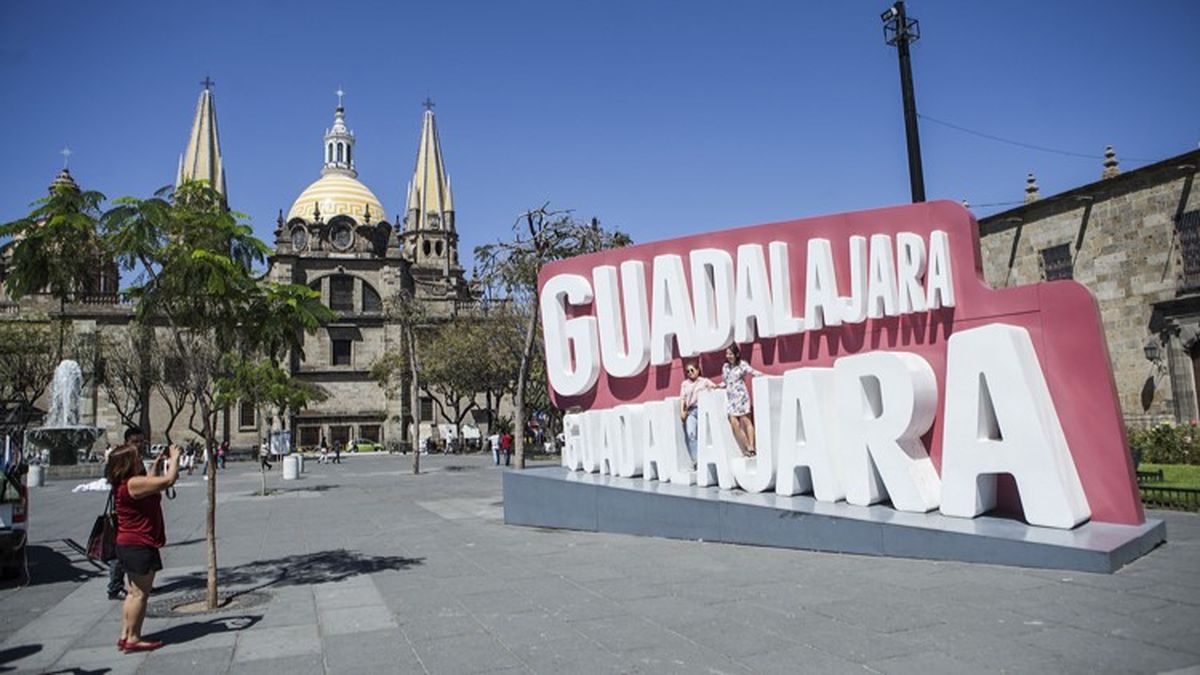 La magia de las vacaciones de fin de año toma fuerza en Guadalajara, donde cada rincón se llena de vida, sabor y celebración.
