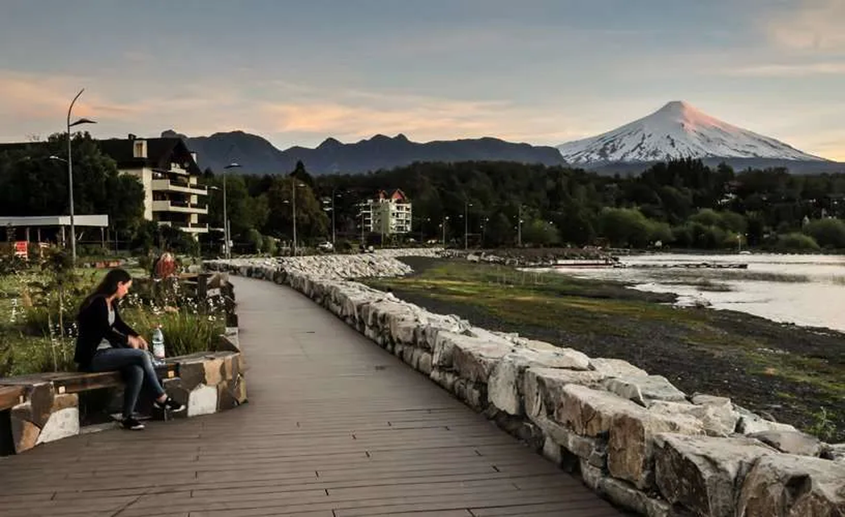 Pucón combina nieve, termas y paisajes únicos en una escapada imperdible al sur de Chile.