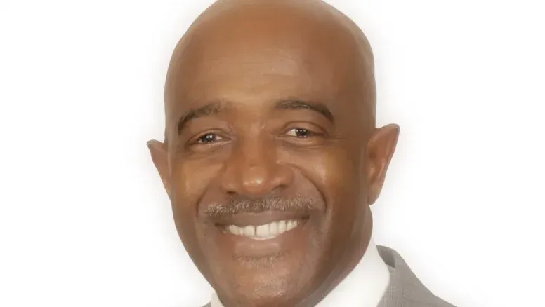 Phelan Ferguson trabaja desde el 2013 en el Ministerio de Turismo, Inversiones y Aviación de Las Bahamas.