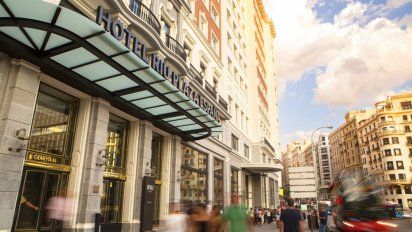 Fachada del&nbsp;Riu Plaza España.