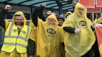 Protestas en el aeropuerto de Gatwick (Reino Unido).