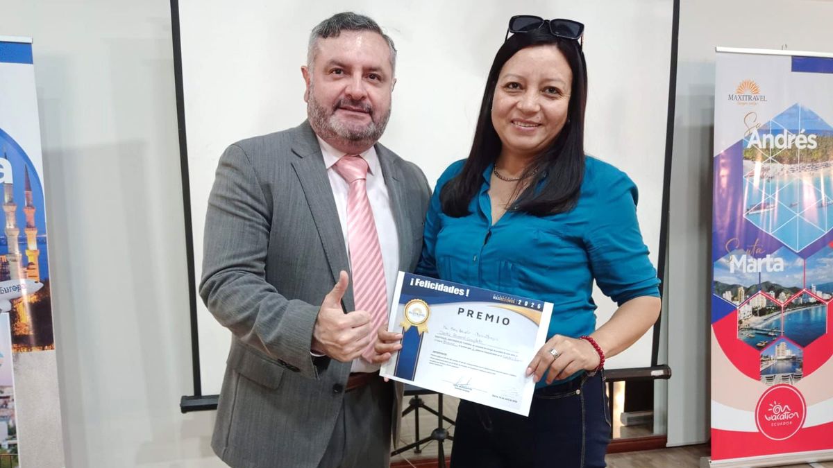 Maxitravel premió a agentes de viajes en Ibarra, durante su mini caravana.