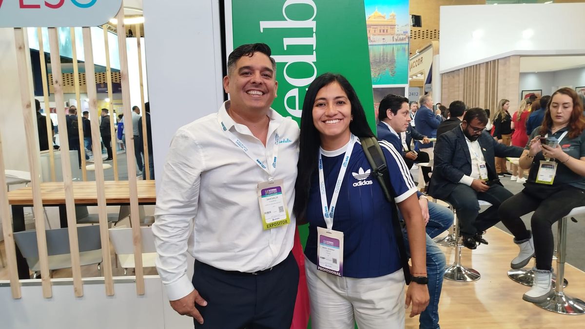 Giancarlos Cuadros de Sandals en Perú y Maru Tamayo de Expertia Travel.