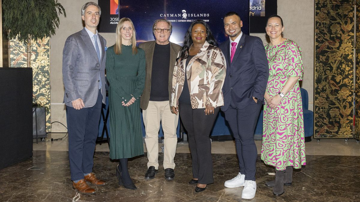 Autoridades de Turismo de Islas Caimán durante su cena exclusiva en el marco de Fitur.