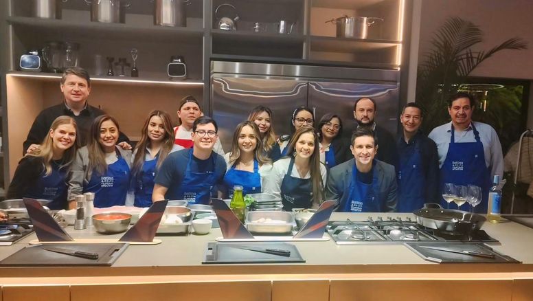 Con una muy emocionante competencia de cocina, Latam Airlines y Delta Air Lines compartieron junto a las agencias de viajes de Bogotá.