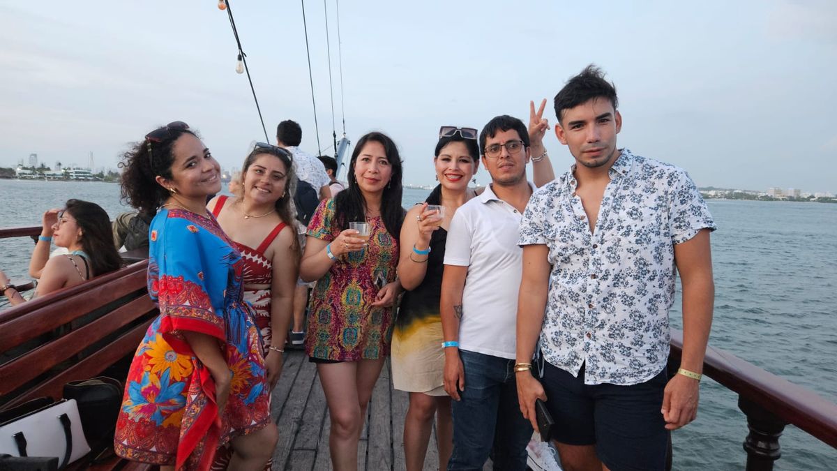 Agencias de viajes de diversas regiones compartieron una tarde en camaradería por la bahía de Cartagena.