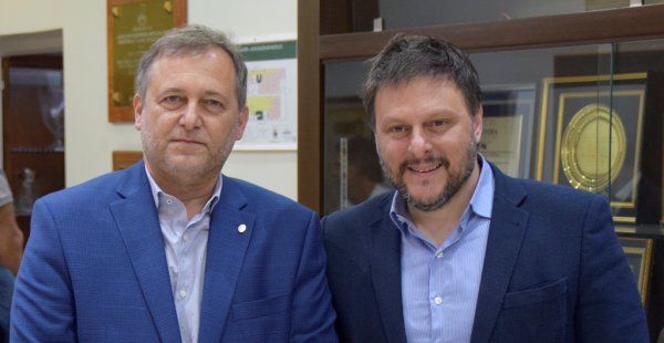 DanielPrieto, presidente de Ahrcc, junto al Diputado Nacional del Frente de Todxs porla Ciudad de Buenos Aires, Leandro Santoro.