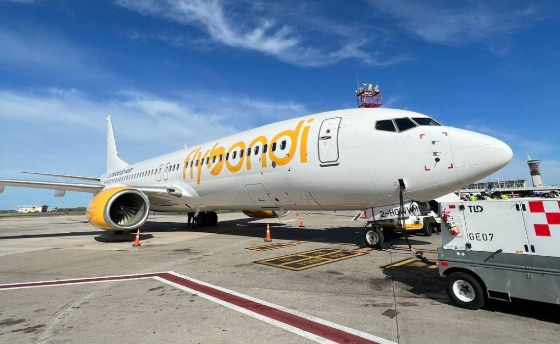 Flybondi incurre en reiteradas cancelaciones de vuelos y la falta de respuestas a sus clientes.