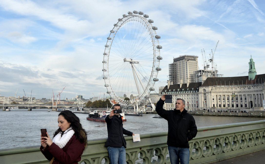Turistas en Londres (Reino Unido).