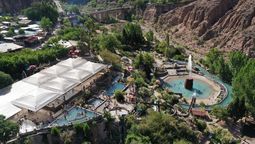 La agencia de viajes denunciada realiza tours por Mendoza que incluyen ingresos a las termas de Cacheuta, entre otros servicios. 