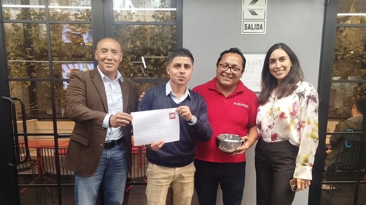 Carlos Moreno otorgó el premio gracias a Terra Mística Hoteles.