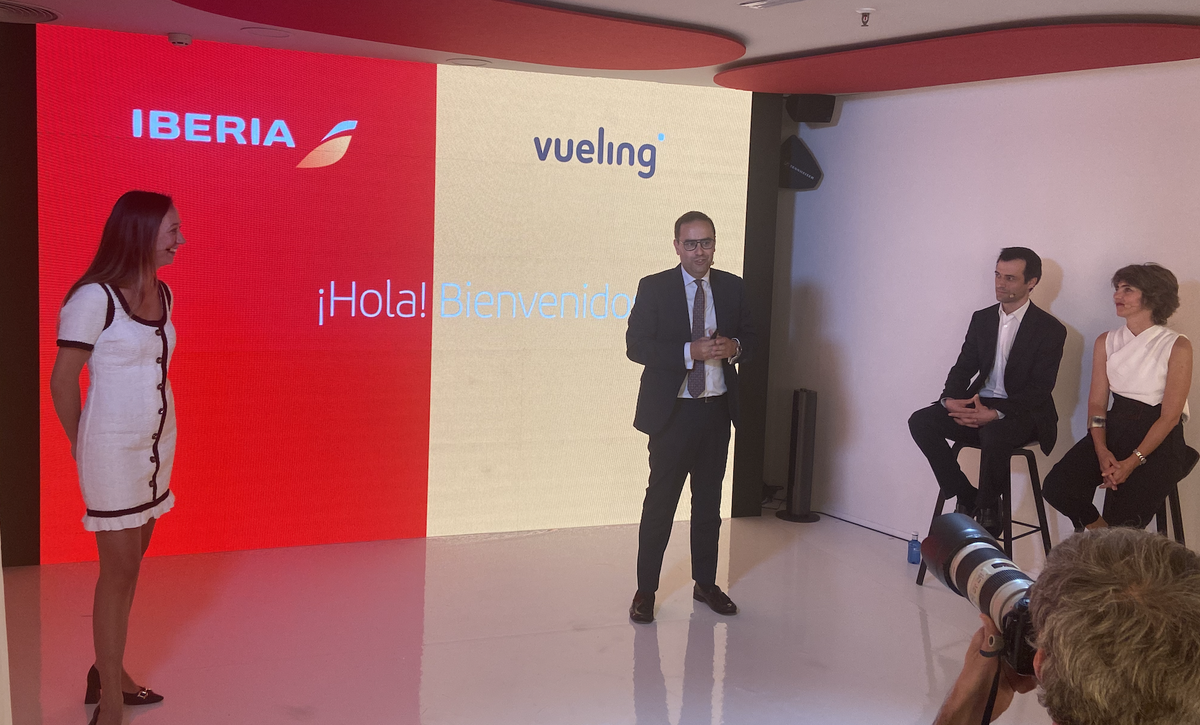 Responsables de PwC junto a los de Iberia y Vueling