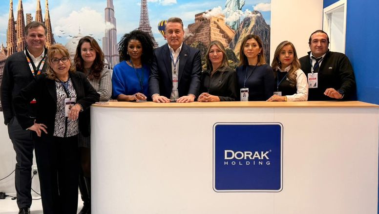 El equipo de Dorak Holding en su stand en Fitur 2026.