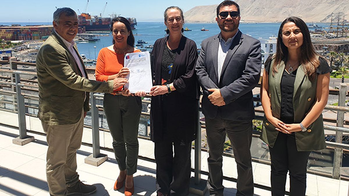 La subsecretaria de Turismo y la directora nacional (s) se reunieron con autoridades de la Región de Tarapacá. 