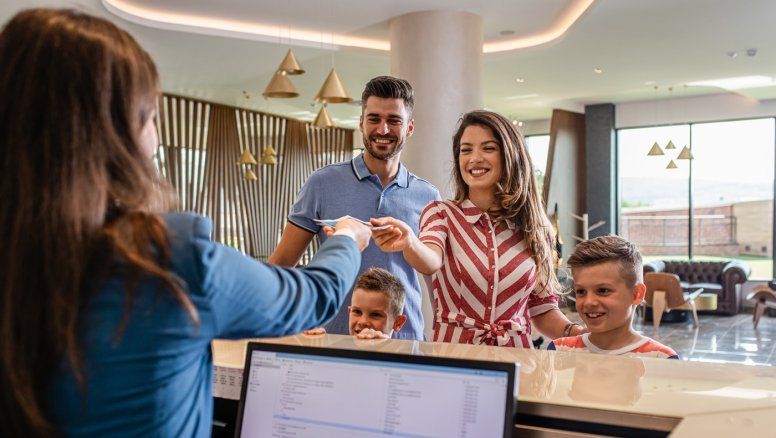 La industria Horeca en México brinda trabajo a más de 12 millones de personas (10 millones en restaurantes y 2 millones en hoteles).