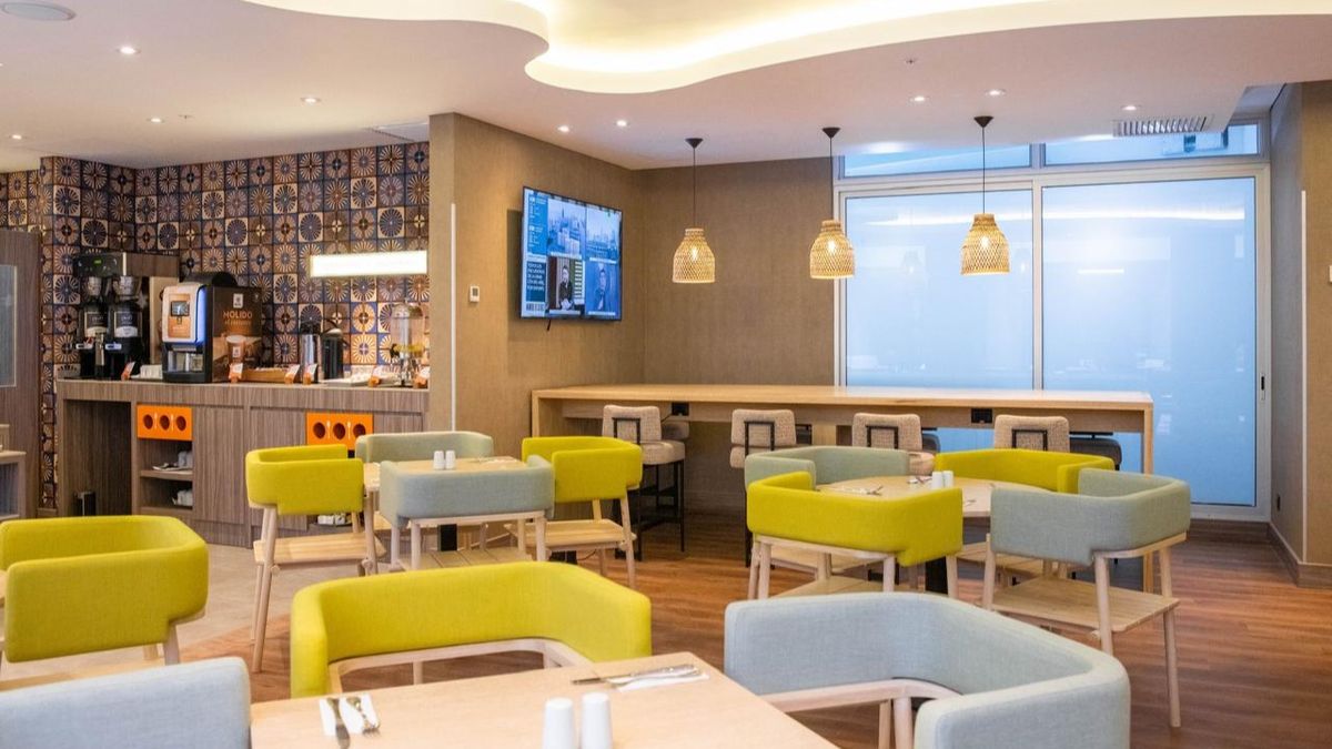 Entre los diferenciales del Hampton by Hilton Cusco sobresalen el programa Hilton Honors, el desayuno incluido, el compromiso de satisfacción 100% Hampton, el programa de Viajes con Propósito de Hilton enfocado en la responsabilidad social y sostenibilidad, así como la cultura Hamptonality. Entre los diferenciales del Hampton by Hilton Cusco sobresalen el programa Hilton Honors, el desayuno incluido, el compromiso de satisfacción 100% Hampton, el programa de Viajes con Propósito de Hilton enfocado en la responsabilidad social y sostenibilidad, así como la cultura Hamptonality.