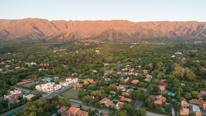 Ir a conocer los fascinantes paisajes de la Villa de Merlo de San Luis es una gran elección para tus escapadas de Semana Santa 2024.