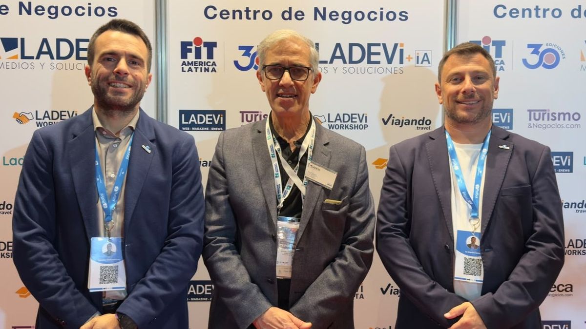 Nicolás Chiacchiera, director Comercial, y Carlos Soler, CEO de Grupo RolSol, junto a Miguel Cabrera de Ladevi Medios y Soluciones (centro).&nbsp;