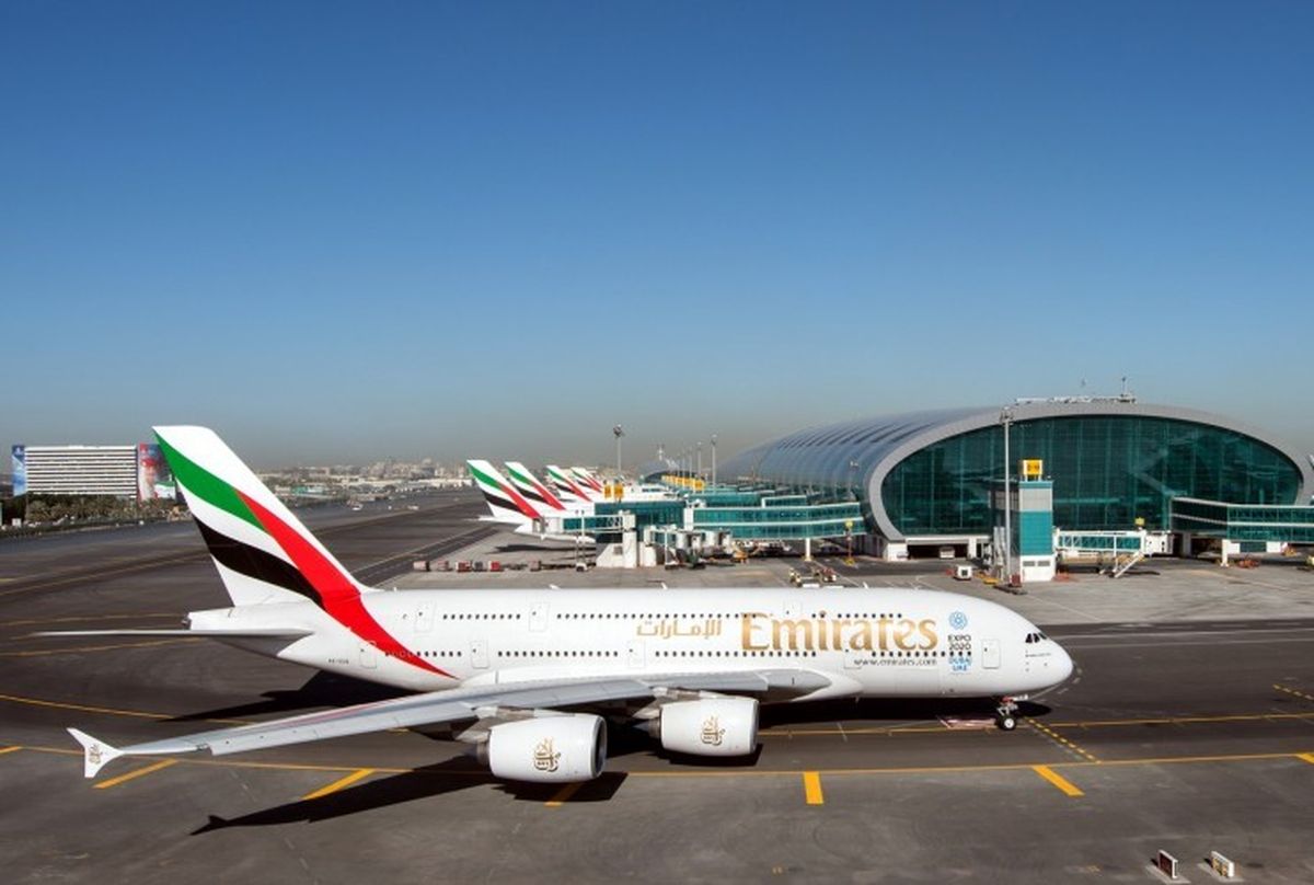 Emirates está reincorporando sus aeronaves Airbus A380 a las operaciones regulares. 