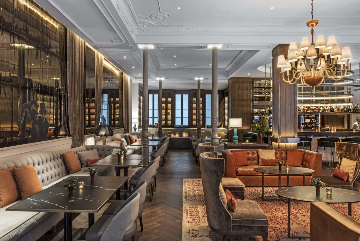 Parte del restaurante del Gran Hotel Ingles (Madrid)