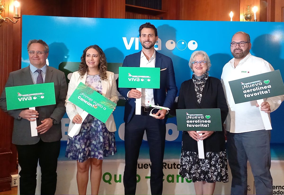 Walfred Castro de Viva Aerobus y autoridades de entidades como Quiport, Quito Turismo, Mintur y la Embajada de México en Ecuador. - Ladevi Medios y Soluciones Walfred Castro de Viva Aerobus y autoridades de entidades como Quiport, Quito Turismo, Mintur y la Embajada de México en Ecuador.
