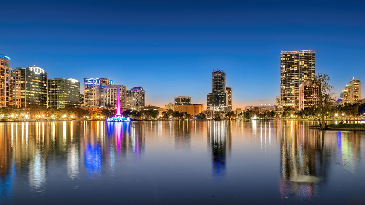 Vive la magia de Orlando con opciones gratuitas y accesibles para todos los viajeros.