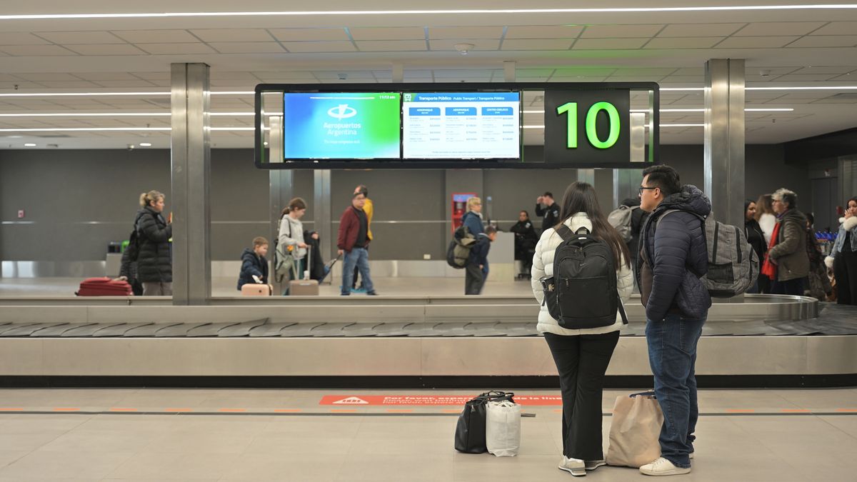 La flamante cinta para la recogida de equipajes instalada por Aeropuertos Argentina en Ezeiza.