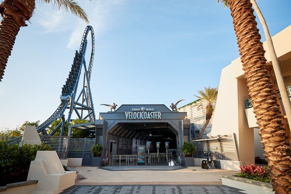 Universal Orlando Resort: Jurassic World VelociCoaster es la montaña rusa de lanzamiento más rápida y alta de Florida.